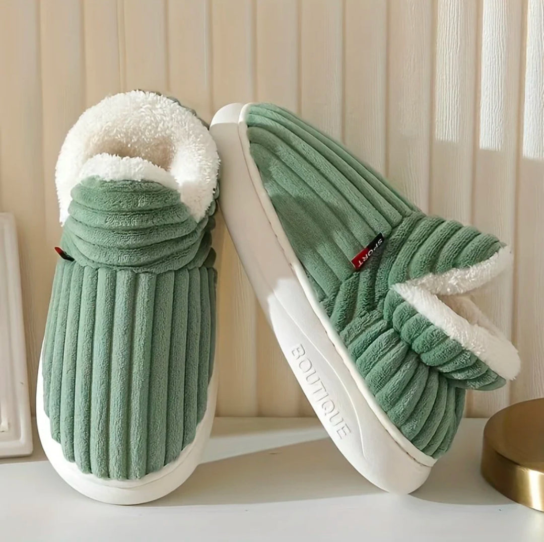 Riley | Plush Unisex Slippers